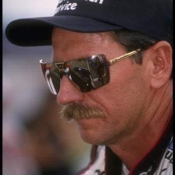 Meet your Posher, James - Picture 1 of 2